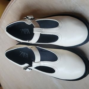 Zara girl shoes white size 34